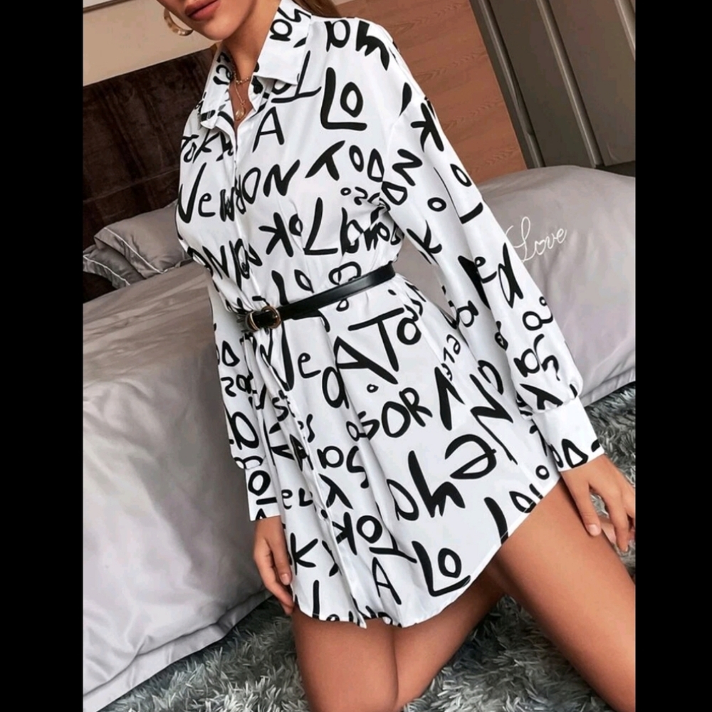 Letter pattern Button Front Blouse No Belt